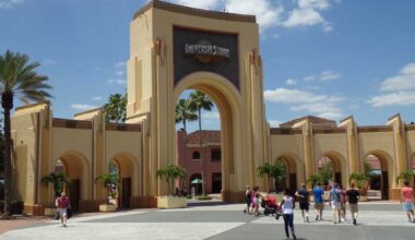 The entrance to Universal Orlando Resort's Universal Studios Florida