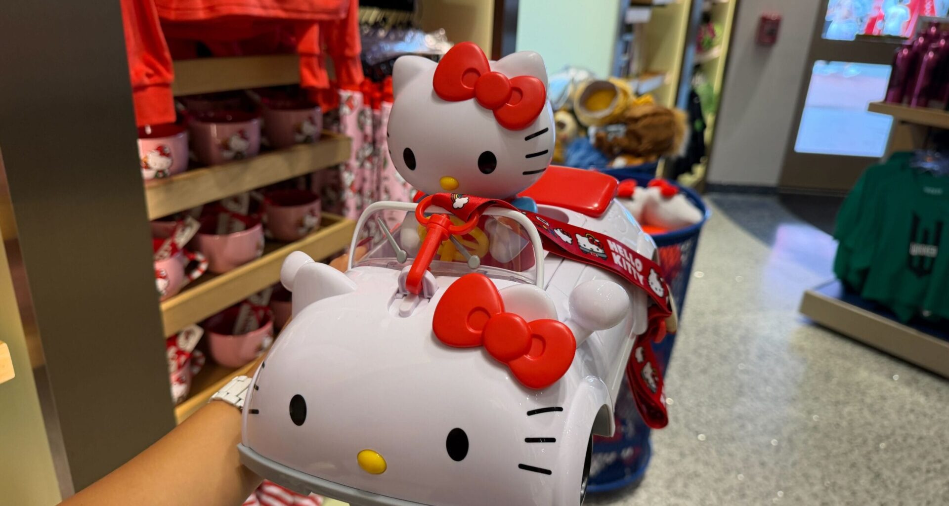 Hello Kitty car popcorn bucket