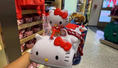 Hello Kitty car popcorn bucket