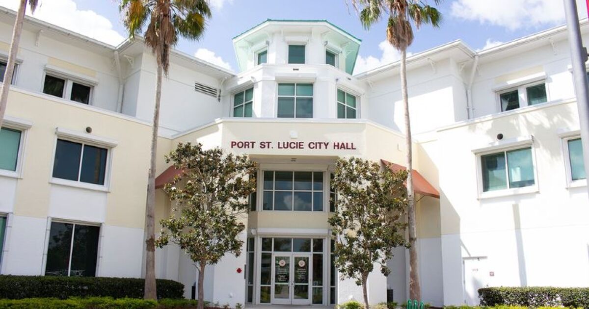 Port St. Lucie city employee arrested after alleged online threats
