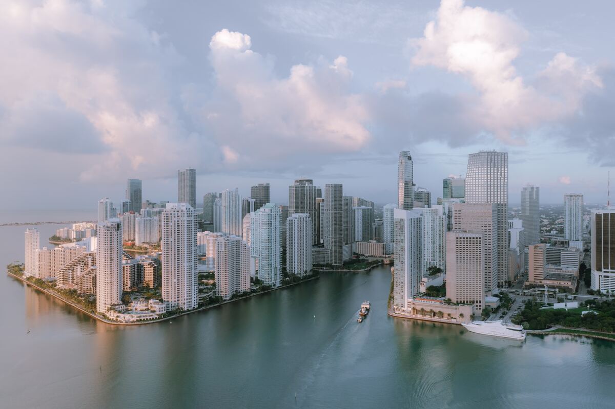 Could Miami's Incoming Cold Front Bring Temperatures Low Enough To Tie A 112-Year-Old Record?