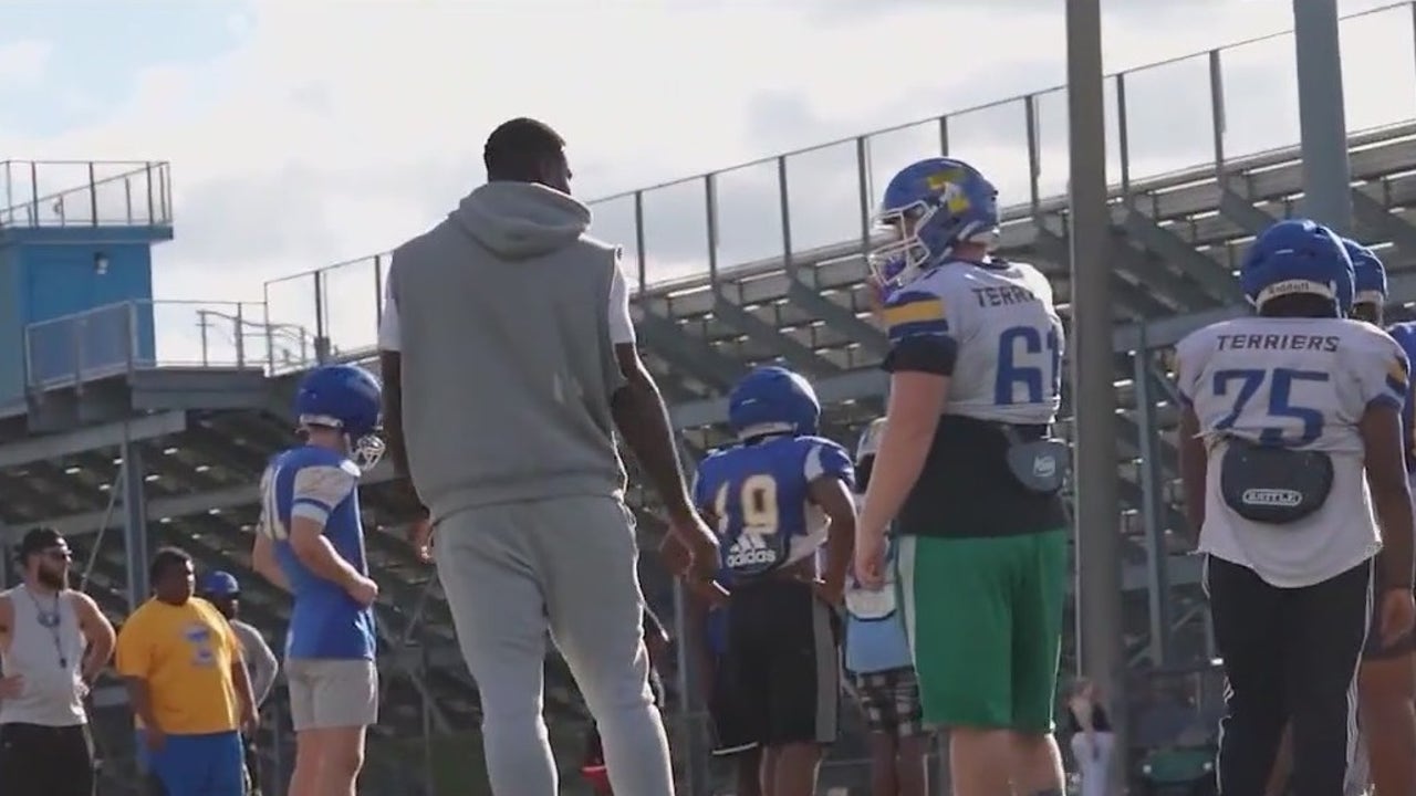 Florida’s football legacy grows as former NFL stars coach high school teams