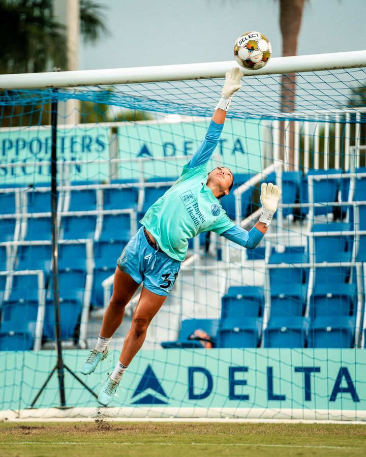 Bella Hara makes professional goalkeeper debut for Fort Lauderdale United FC