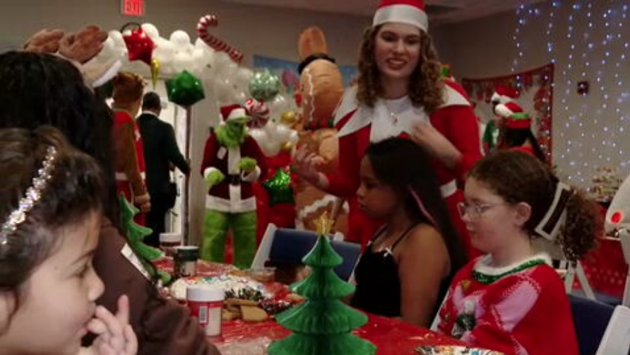 American Heritage Schools pre-med students host annual holiday party for pediatric cancer patients in Fort Lauderdale - WSVN 7News | Miami News, Weather, Sports