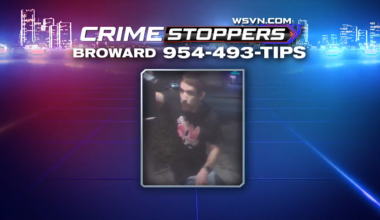 BSO deputies search for man seen on video stealing packages from Lauderdale-By-The-Sea home; victim speaks out - WSVN 7News | Miami News, Weather, Sports