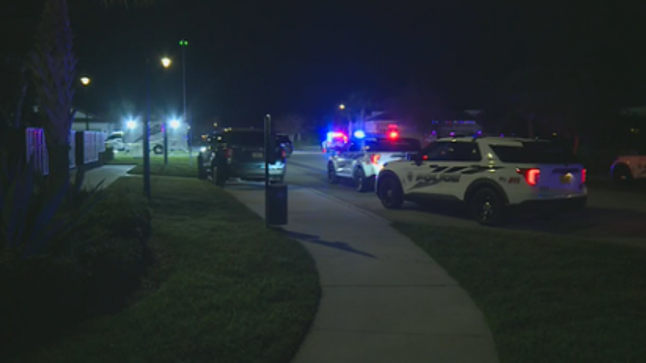 Police: Port St. Lucie officer shot in disturbance call