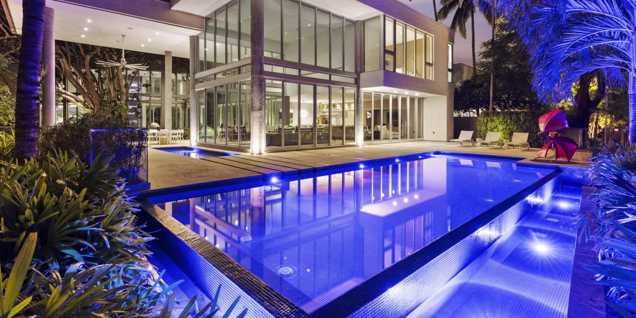 A Glass Tropical Modern Mansion Takes in the Megayachts on Fort Lauderdale’s New River