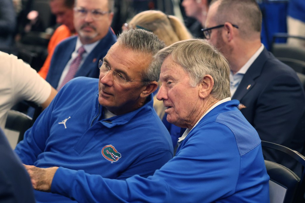 Urban Meyer welcomed back into Florida Gators family