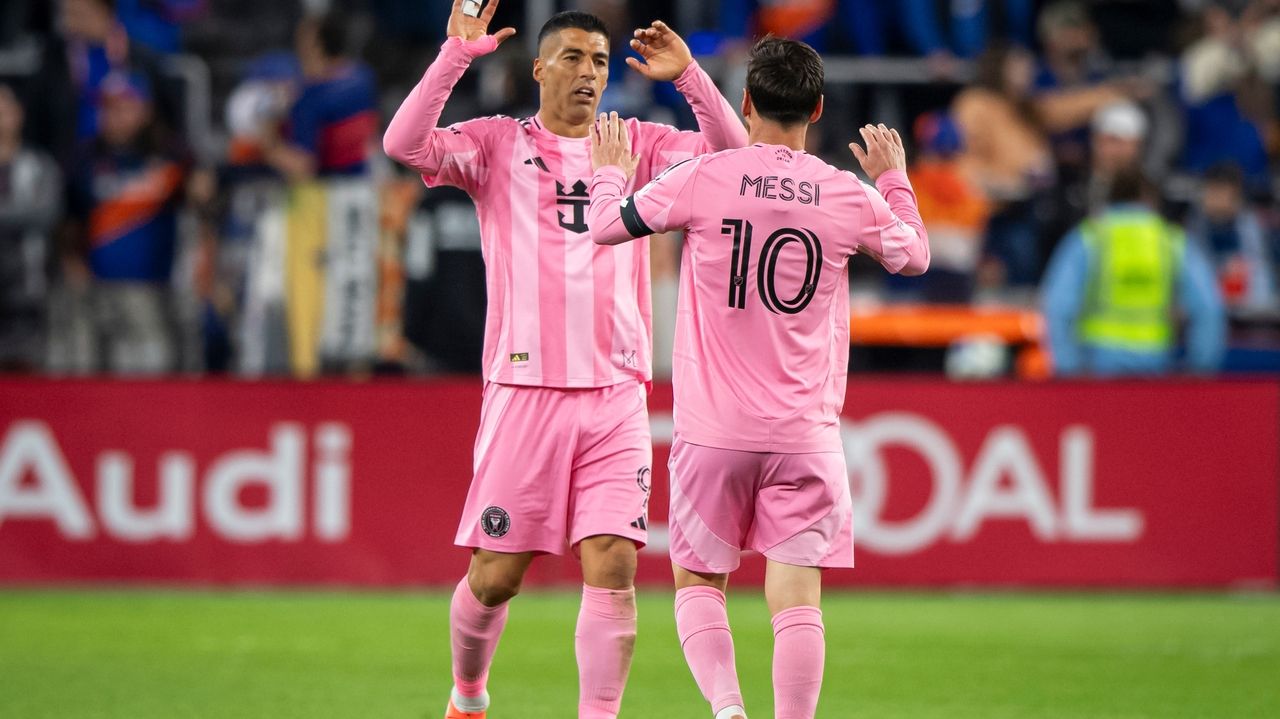 Luis Suárez to play another season with Inter Miami alongside Lionel Messi