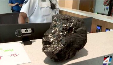 Jacksonville advocacy groups deliver ‘coal for Christmas’ to JEA in rally against coal, rate hikes