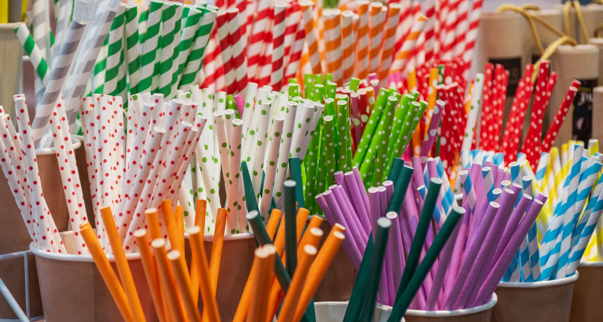 Proposed law would ban paper straws statewide