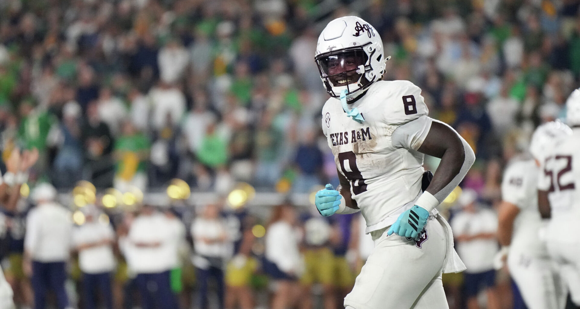 Le’Veon Moss injury update after RB leaves game