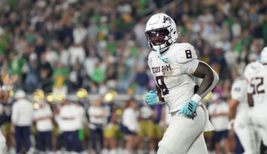 Le’Veon Moss injury update after RB leaves game