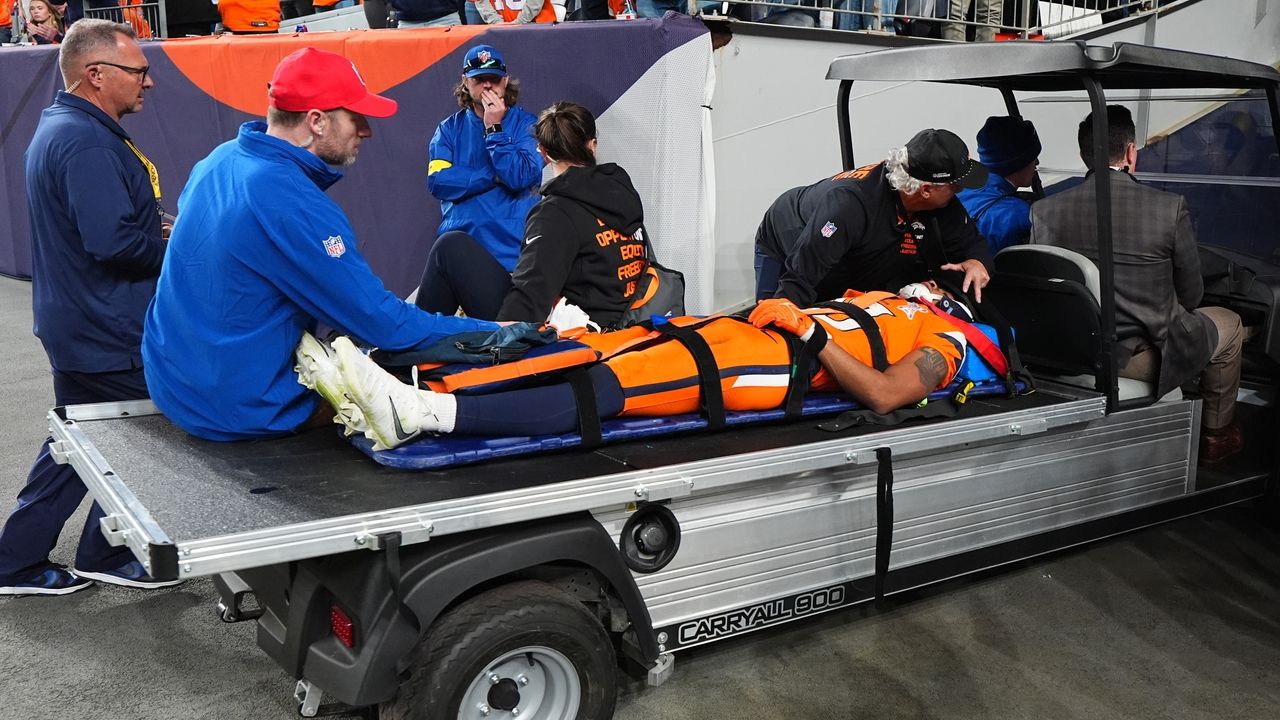 Broncos' Christmas wish: A win in Kansas City after a rare loss snaps their 11-game winning streak