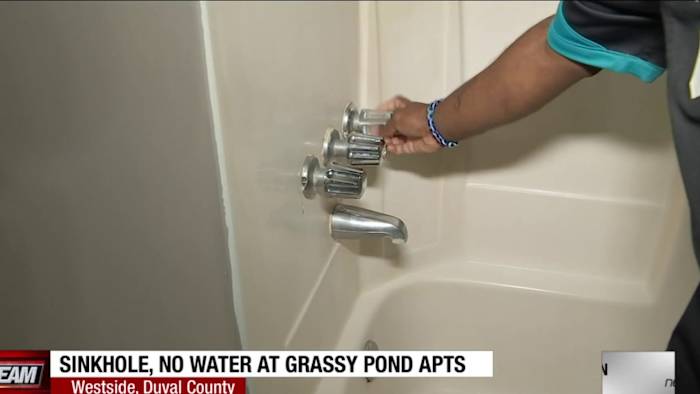 Tenants at Westside property tied to other troubled complexes go without water days ahead of holiday