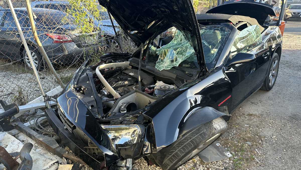 Couple steps in to help injured teen after crash on Skyline Boulevard in Cape Coral