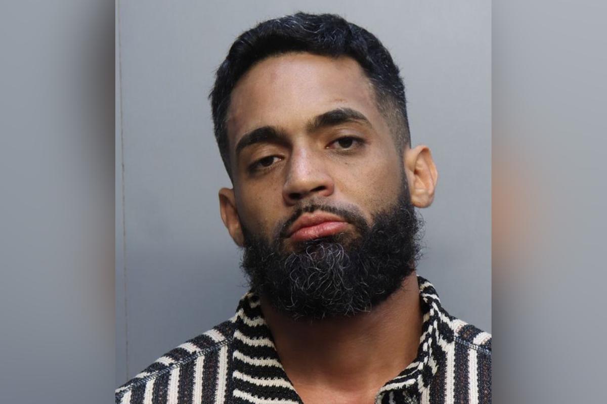 Miami man wakes up to burglar touching his genitals, urinating on him: cops