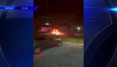 Crews put out boat fire in Fort Lauderdale canal; no injuries - WSVN 7News | Miami News, Weather, Sports