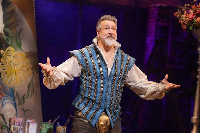 *NSYNC’s Joey Fatone returns to Orlando for ‘& Juliet’ performance at Dr. Phillips Center