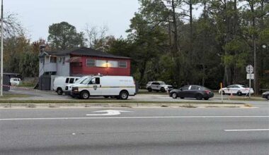 Man in his 60s shot in the cheek while sitting inside his car on New Kings Road, JSO says
