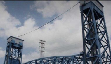 Florida Avenue Bridge temporarily closed due to gusty winds