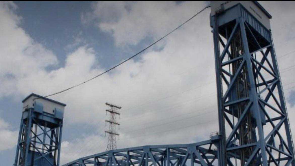 Florida Avenue Bridge temporarily closed due to gusty winds