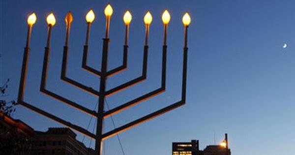 Fort Myers Jewish Community Responds to Antisemitic Attack with Chanukah Menorah Lighting | Lee County