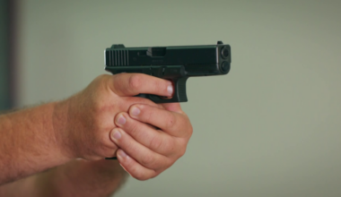 North Fort Myers gun show draws crowds amid new open-carry law changes | Lee County