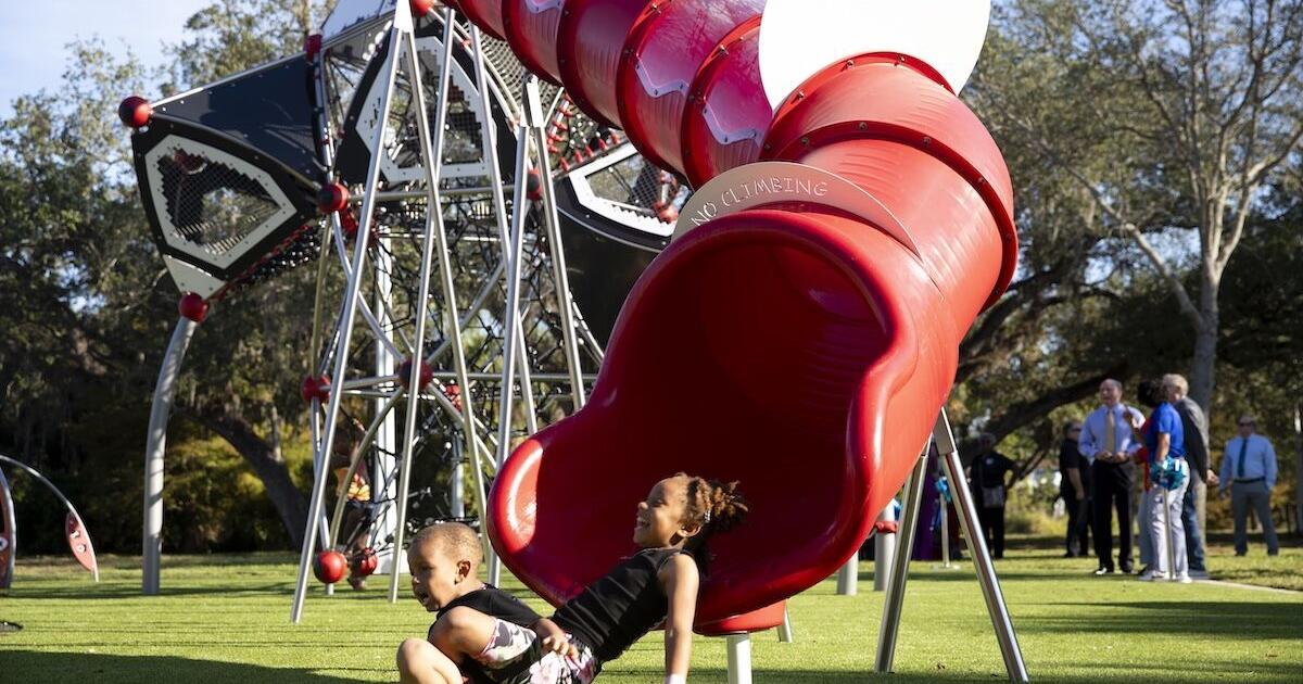 Discover Roberto Clemente Park's brand new playground | Lee County