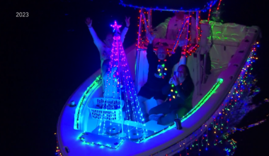 Southwest Florida shines with holiday boat parades this weekend | State