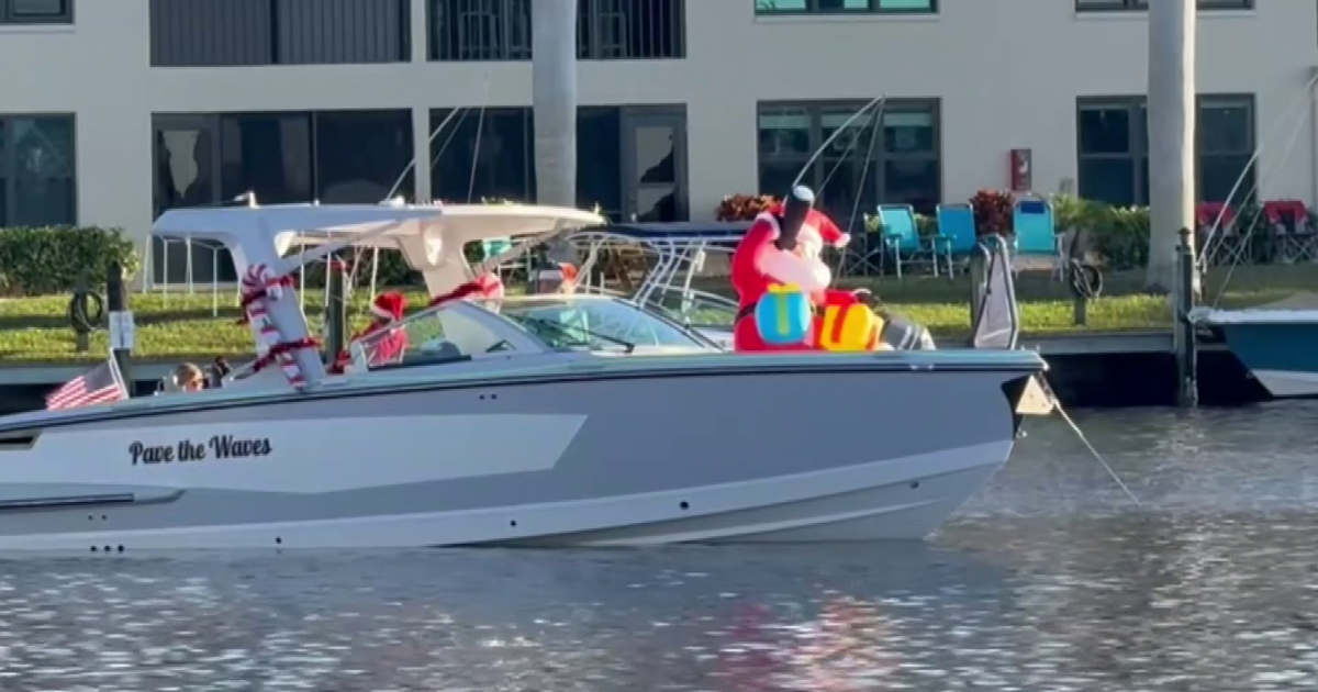 Cape Coral's beloved boat parade lights up Bimini Basin | Lee County
