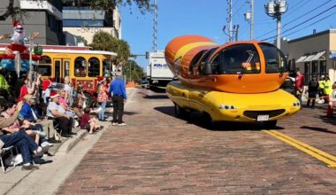 Largo’s Old-Fashioned Christmas Parade brings holiday cheer to downtown | Largo