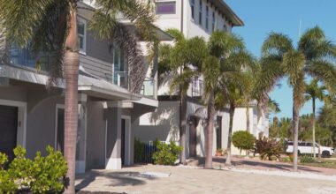 Fort Myers Beach homeowners welcome flood insurance discount | Lee County