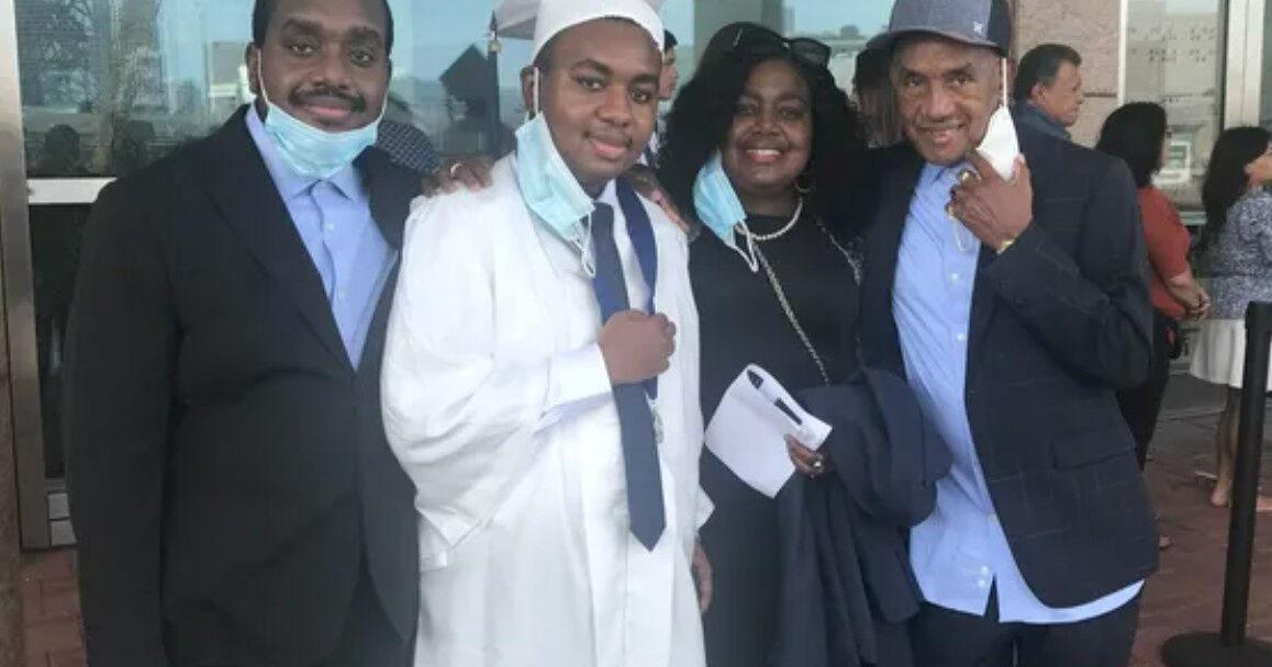 Key Biscayne community moves help Freebee driver after fire | Key Biscayne