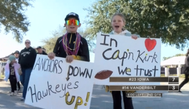 Tampa tailgate: Iowa Hawkeyes fans cheer on their team | News