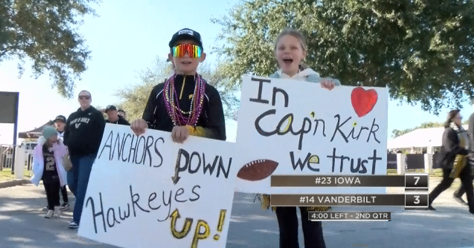 Tampa tailgate: Iowa Hawkeyes fans cheer on their team | News