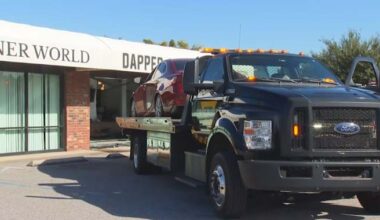 Car crashes into dental office in Winter Park