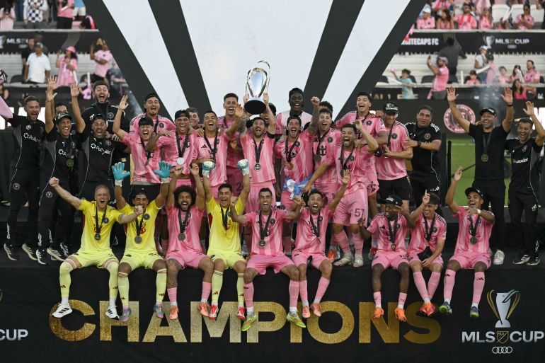 Lionel Messi and teammates react.