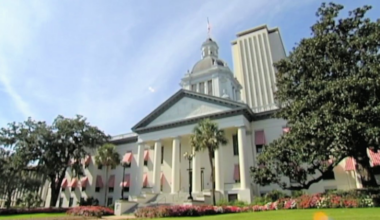 Gov. DeSantis gives Christmas Eve off for state employees