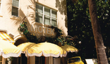 Outdoor seating at a restaurant