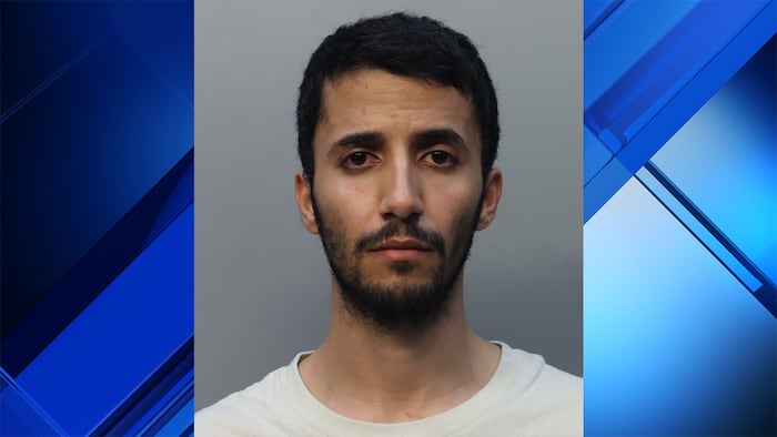 Sweetwater man hits roommate over head with vodka bottle after interrupting livestream