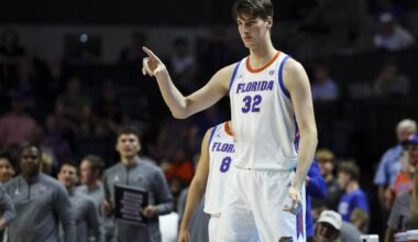 Olivier Rioux, Florida’s 7-foot-9 freshman, dunks home first career field goal
