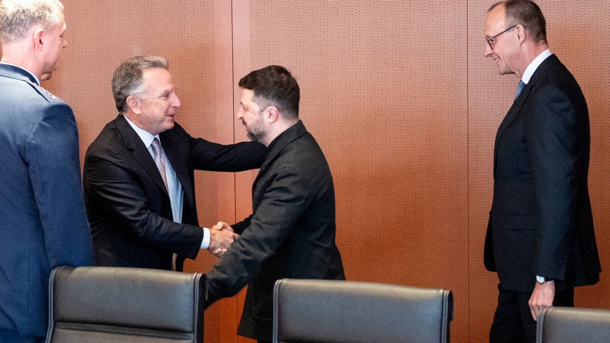 Zelenskyy says he will meet with Trump in Florida on Sunday – NBC Los Angeles