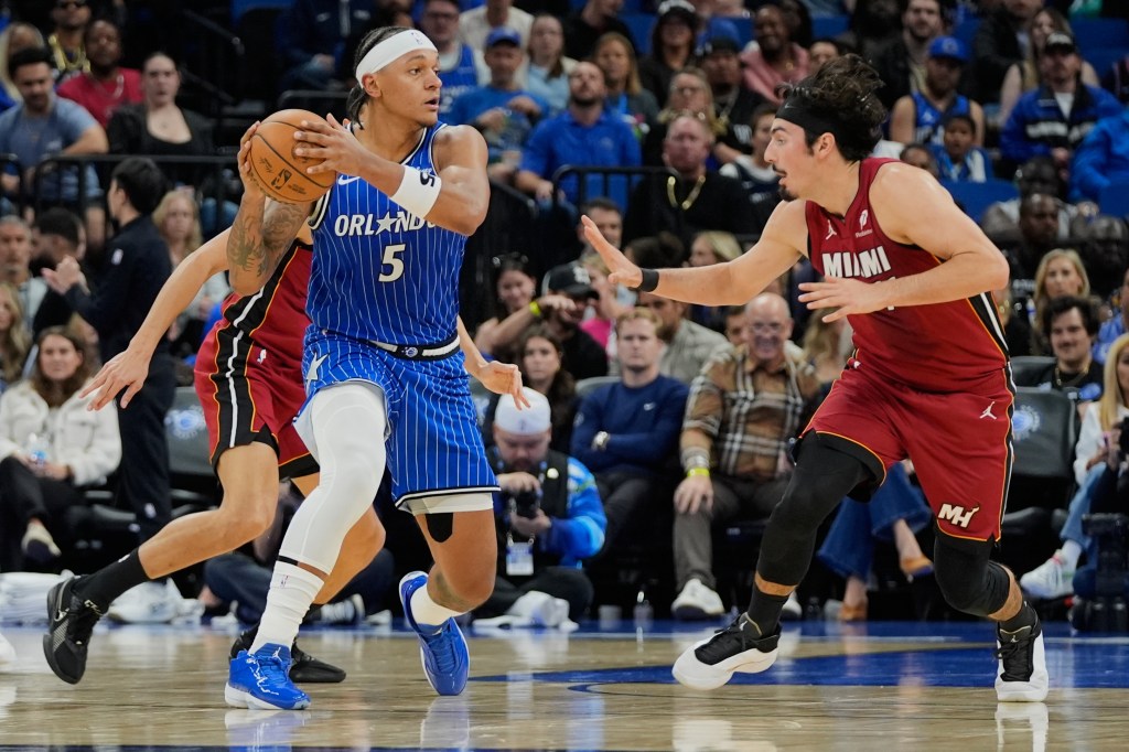 Orlando Magic escape visiting Miami Heat