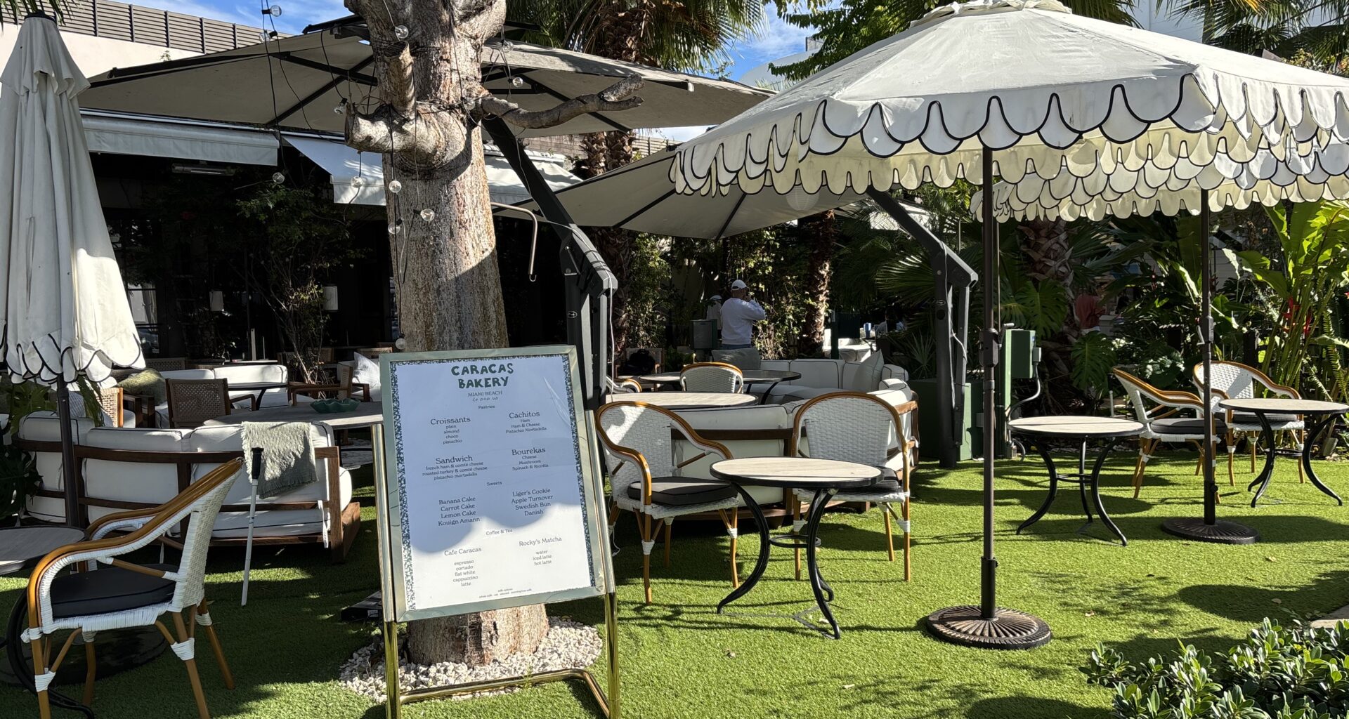 Caracas Bakery Expands to Sunset Harbour with Outdoor Pop-Up Café