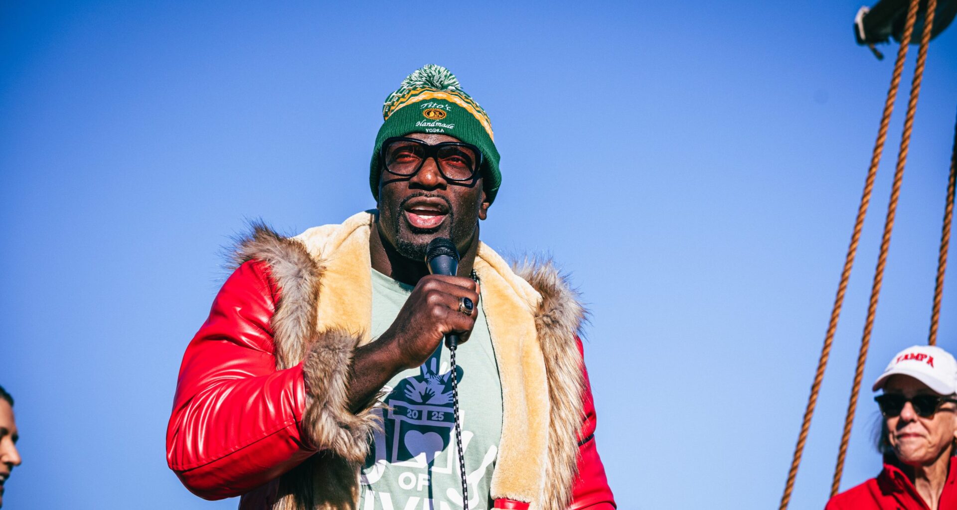 Photos: WWE star Titus O'Neil gives 5,000 presents to Tampa families