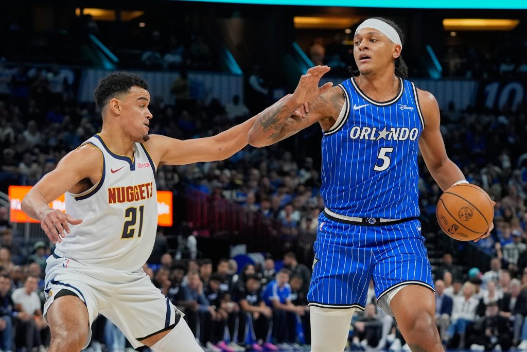 Paolo Banchero searching to attack for Orlando Magic