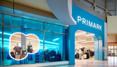 photo of the blue facade of a store named "Primark" inside a mall