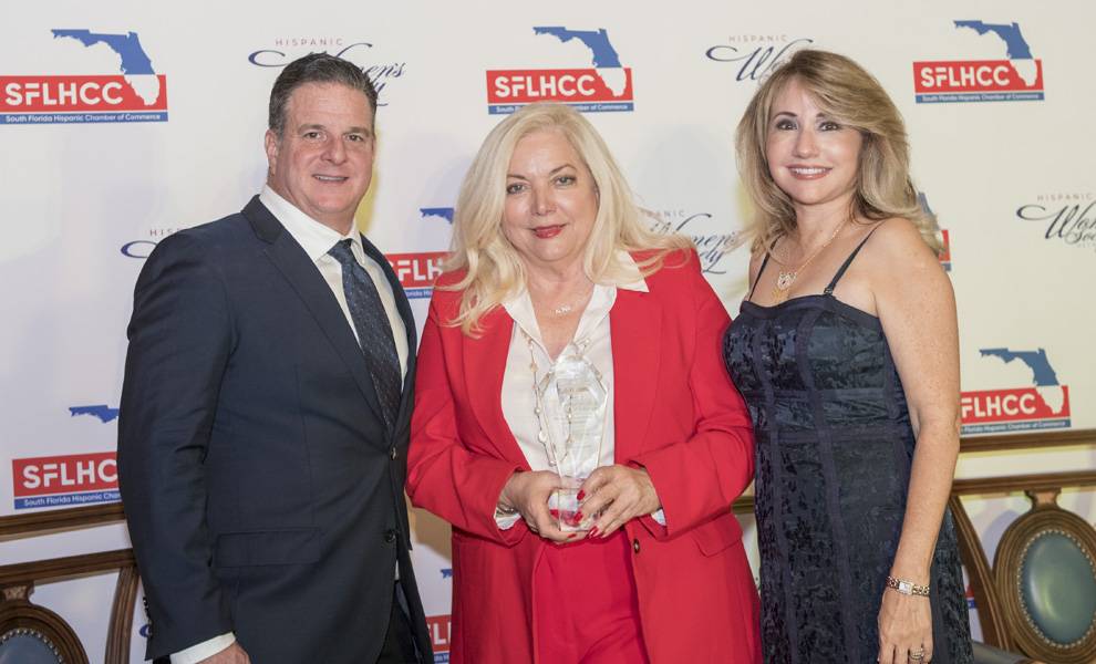 South Florida honors women who inspire, lead & transform their communities 2 Alina Garcia with members of SFLHCC.