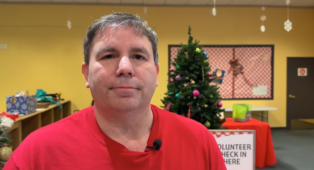 Steve Weiser has volunteered with Nathaniel’s Hope for 17 years, delivering joy and hope to children. (Spectrum News 13)